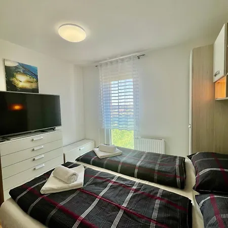 Apartament Tian Pula